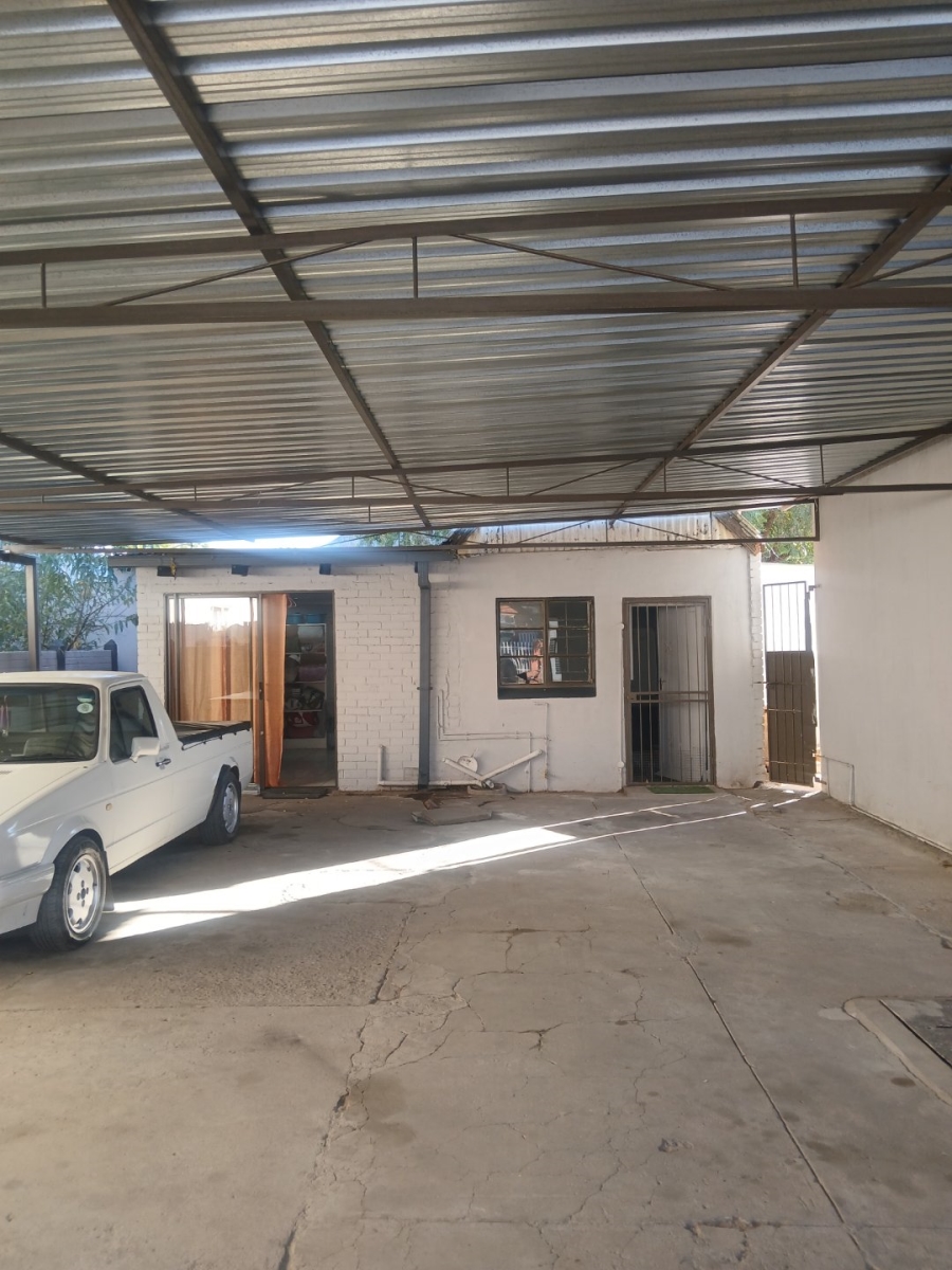 4 Bedroom Property for Sale in Kimberley North Northern Cape